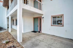 404 COUNTRY LANE, WINTER HAVEN, FL 33881 - MLS#MFRO6380410