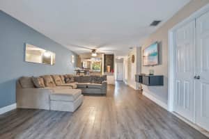 404 COUNTRY LANE, WINTER HAVEN, FL 33881 - MLS#MFRO6380410