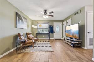 910 PARSON BROWN WAY, LONGWOOD, FL 32750 - MLS#MFRO6380478