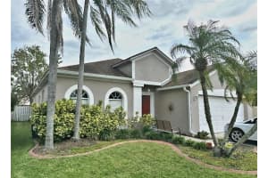 13757 Huntwick Dr Orlando, FL 32837 - Off Market