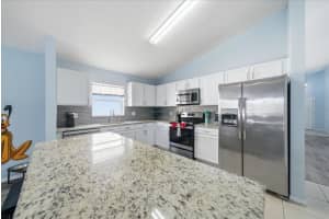 632 BLOOMINGDALE DRIVE, DAVENPORT, FL 33897 - MLS#MFRO6380629