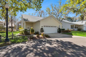 295 Marsh Landing Cir #30, DEBARY