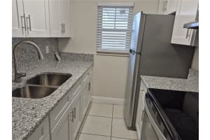 845 SKY LAKE CIRCLE, ORLANDO, FL 32809 - MLS#MFRO6380696