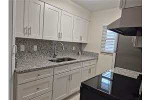 845 SKY LAKE CIRCLE, ORLANDO, FL 32809 - MLS#MFRO6380696