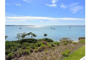 29 HARBOUR ISLE #PH01, HUTCHINSON ISLAND, FL 34949 - MLS#MFRO6380742