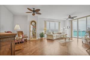 241 RIVERSIDE DRIVE, DAYTONA BEACH, FL 32117 - MLS#MFRO6380767