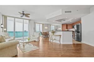 241 RIVERSIDE DRIVE, DAYTONA BEACH, FL 32117 - MLS#MFRO6380767