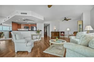 241 RIVERSIDE DRIVE, DAYTONA BEACH, FL 32117 - MLS#MFRO6380767