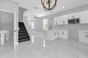 2404 CENTER STREET, SANFORD, FL 32771 - MLS#MFRO6380939