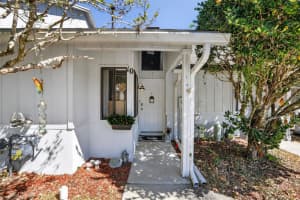 101 N Hill Ave #10, DELAND