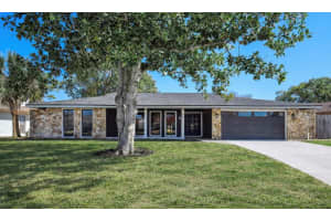 213 Doverwood Rd, FERN PARK