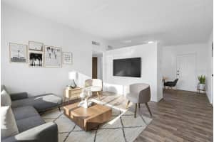 920 HACIENDA COURT, ORLANDO, FL 32808 - MLS#MFRO6380978