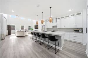 9211 WAVERLY WALK DRIVE, ORLANDO, FL 32817 - MLS#MFRO6381265