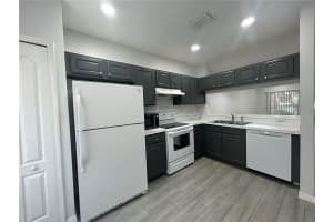 2320 LAKE WOODBERRY CIRCLE, BRANDON, FL 33510 - MLS#MFRO6381366