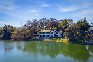 3105 LAKESHORE COURT, EUSTIS, FL 32726 - MLS#MFRO6381399