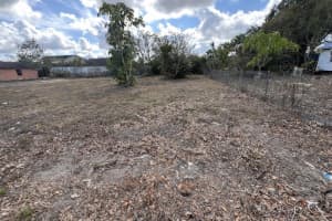 841 BOOKER AVENUE, SEBRING, FL 33870 - MLS#MFRO6381496