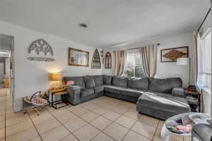 2413 OSCEOLA AVENUE, ORLANDO, FL 32806 - MLS#MFRO6381546