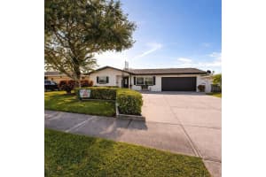 2218 8th Ave Sw, LARGO