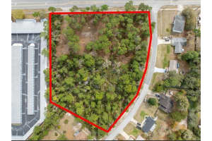1370 COURTLAND BLVD, DELTONA, FL 32738 - MLS#MFRO6381677