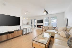 5445 LEIGHTON LANE, OVIEDO, FL 32765 - MLS#MFRO6381907