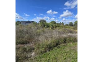 2804 11TH STREET, LEHIGH ACRES, FL 33972 - MLS#MFRO6381945