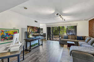 111 CROWN OAKS WAY, LONGWOOD, FL 32779 - MLS#MFRO6382146