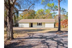 2440 Arizona St, MELBOURNE