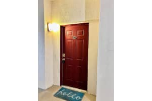 3000 LAUREL PARK LANE, KISSIMMEE, FL 34741 - MLS#MFRO6382226