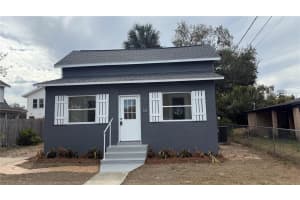 322 Palm Ave, EUSTIS