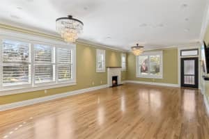 926 SHADOWLAWN AVENUE, TAMPA, FL 33603 - MLS#MFRO6382564