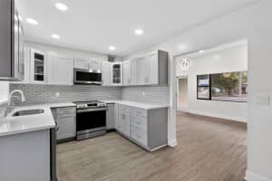 6020 HARWOOD AVENUE, ORLANDO, FL 32835 - MLS#MFRO6382661