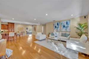 2433 DUQUESNE AVENUE, APOPKA, FL 32712 - MLS#MFRO6382910