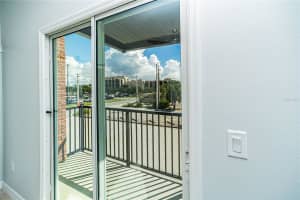 284 OAK STREET, SANFORD, FL 32771 - MLS#MFRO6382998