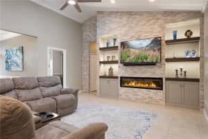 7131 SHADY WOOD LANE, ORLANDO, FL 32835 - MLS#MFRO6383075