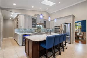 7131 SHADY WOOD LANE, ORLANDO, FL 32835 - MLS#MFRO6383075