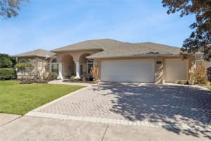 1500 EDGEWATER DRIVE, MOUNT DORA, FL 32757 - MLS#MFRO6383176