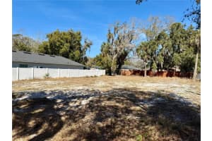 2001 BATES AVENUE, EUSTIS, FL 32726 - MLS#MFRO6383201