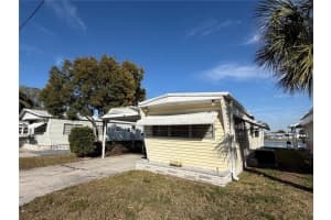 5121 9th St W, BRADENTON