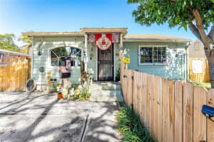 825 WINTERS STREET, WEST PALM BEACH, FL 33405 - MLS#MFRO6383343