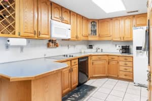 452 MEADOWOOD BOULEVARD, FERN PARK, FL 32730 - MLS#MFRO6383470