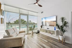 101 EOLA DRIVE, ORLANDO, FL 32801 - MLS#MFRO6383568