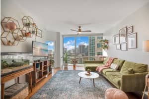 322 CENTRAL BOULEVARD, ORLANDO, FL 32801 - MLS#MFRO6383624