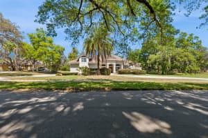 1303 LAVANHAM COURT, APOPKA, FL 32712 - MLS#MFRO6383625