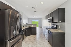 237 CURTIS AVENUE, GROVELAND, FL 34736 - MLS#MFRO6383637