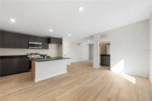 1926 CLOVERLAWN AVENUE, ORLANDO, FL 32806 - MLS#MFRO6383753