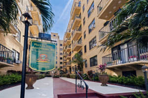 130 4TH AVENUE, ST PETERSBURG, FL 33701 - MLS#MFRO6383869