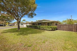 6101 PINE TERRACE, PLANTATION, FL 33317 - MLS#MFRO6384023