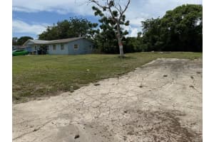 5209 BONNIE BRAE CIRCLE, ORLANDO, FL 32808 - MLS#MFRO6384083