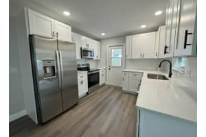 1507 LAKE VIEW AVENUE, LEESBURG, FL 34748 - MLS#MFRO6384106