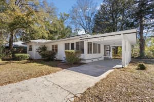 1621 UNIVERSITY AVENUE, GAINESVILLE, FL 32641 - MLS#MFRO6384121